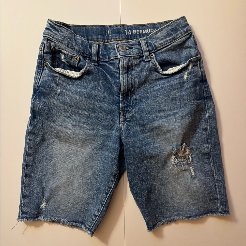 Gap Distressed Denim Bermuda  High Rise Shorts in Size 14 EUC